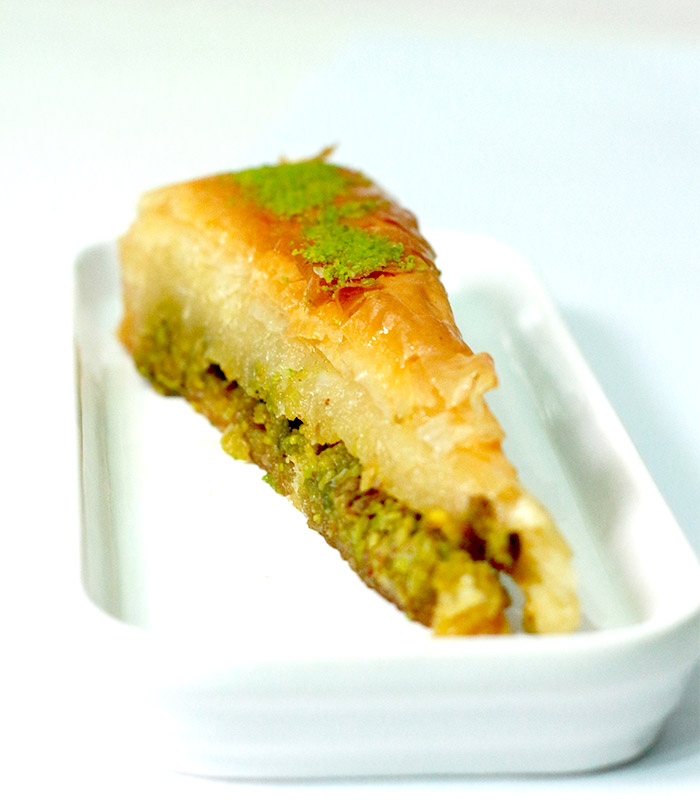 fistikli-havuc-dilimi-baklava-2 fistikli havuc dilimi baklava 2